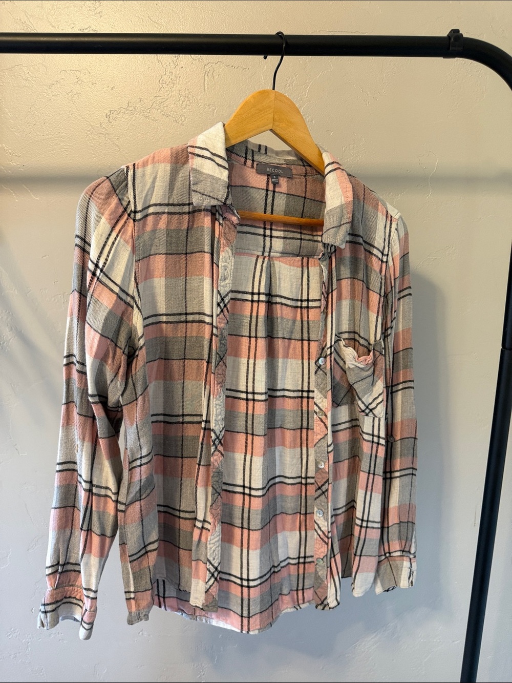 Women’s Plaid Button-Up Shirt - Pink & Gray